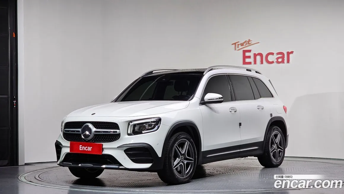 Mercedes-Benz GLB-Class — фото 1