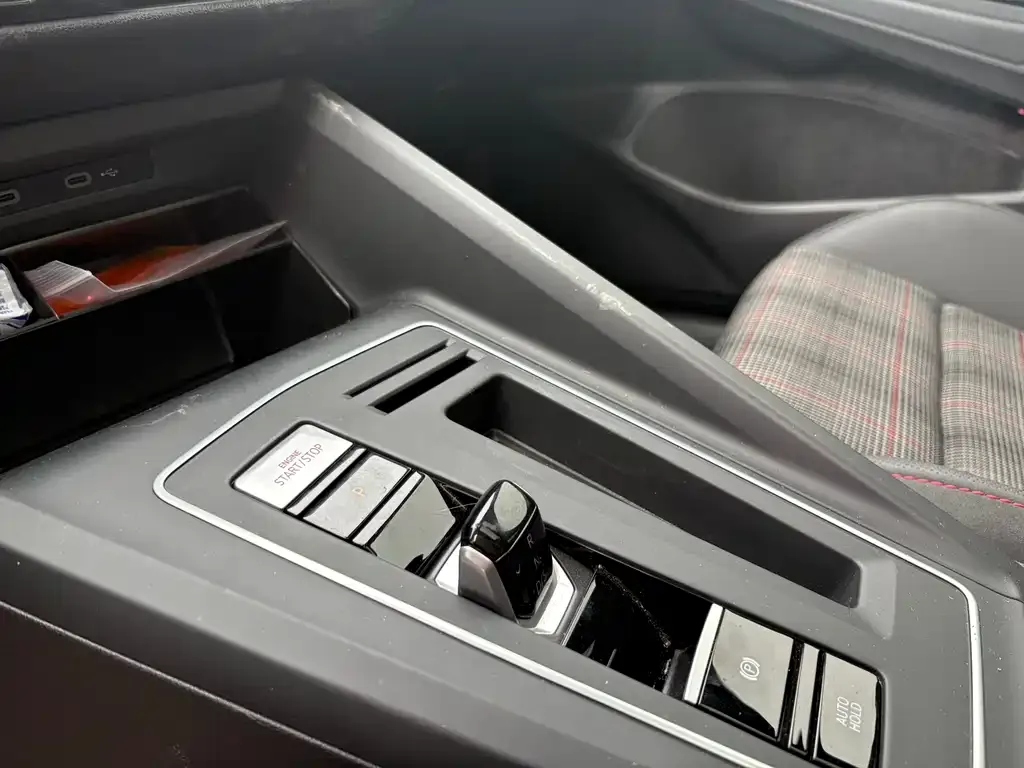 Volkswagen Golf GTI — фото 2