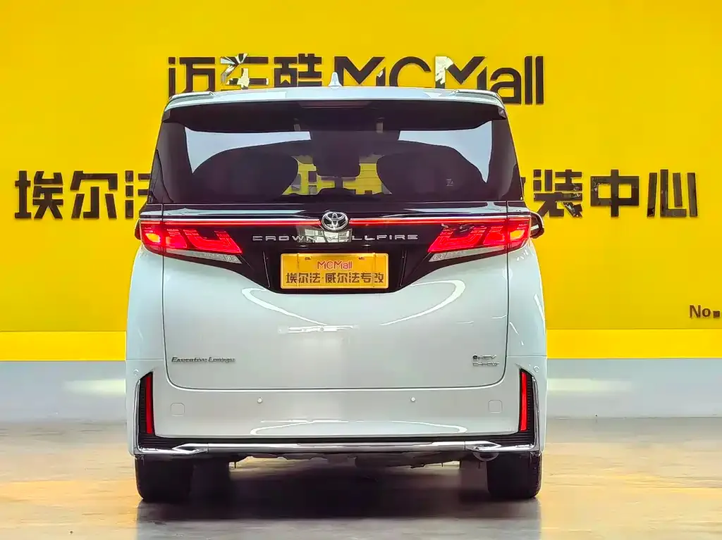 Toyota Vellfire — фото 4