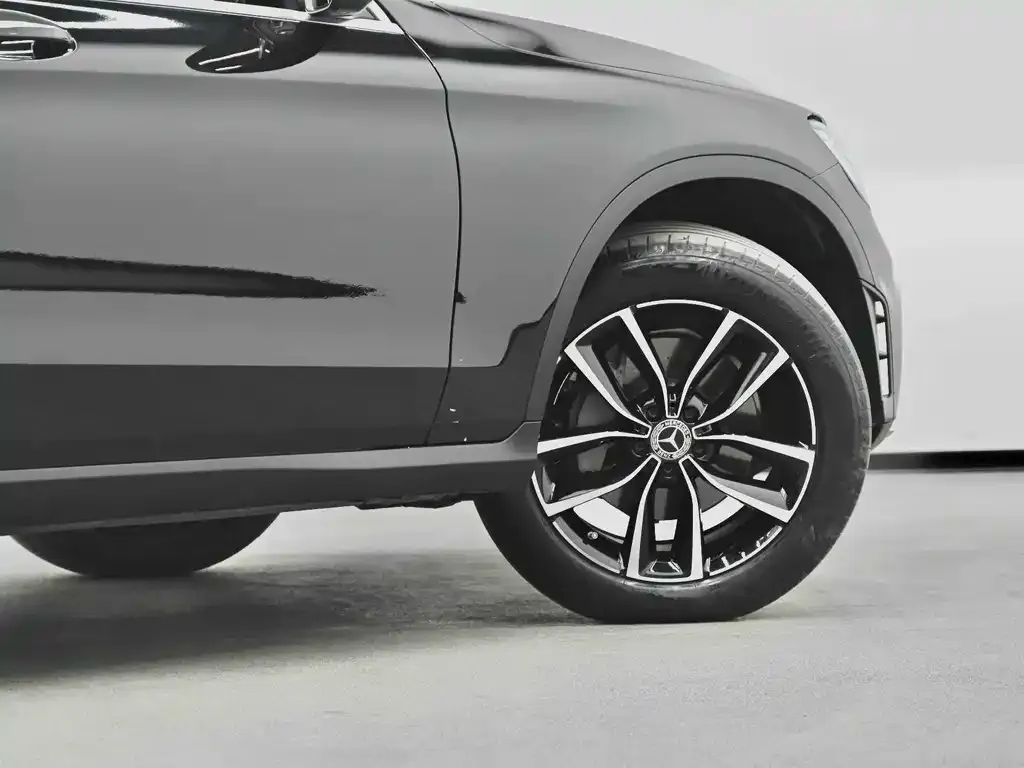 Mercedes-Benz GLC — фото 7