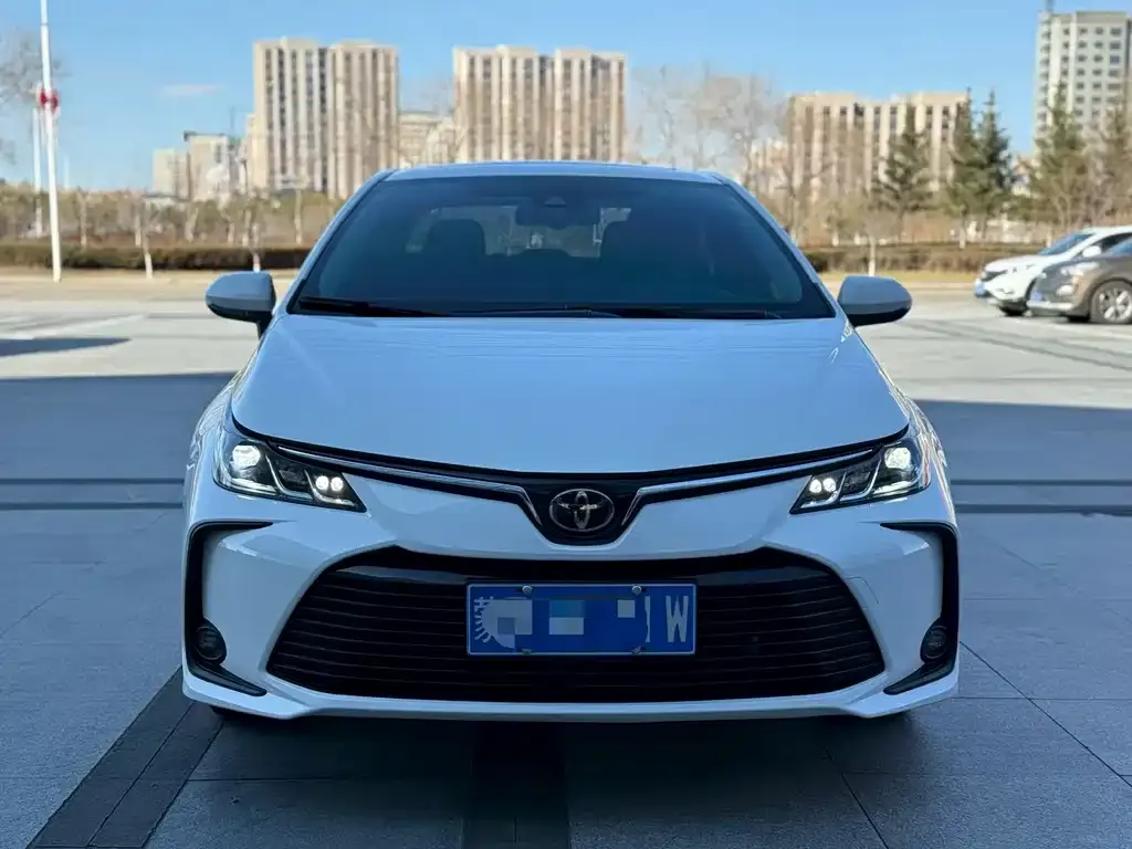 Toyota Corolla — фото 2