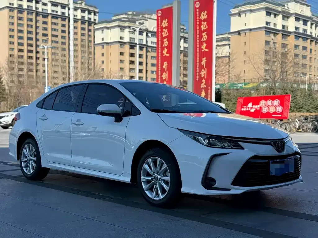 Toyota Corolla — фото 3