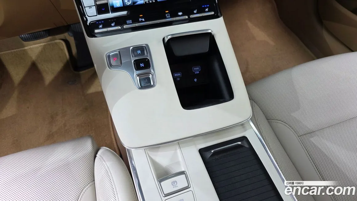 Hyundai Grandeur — фото 3