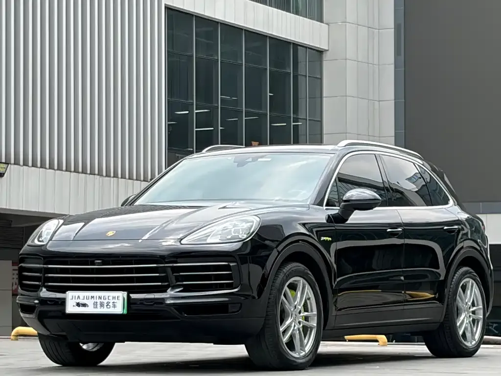 Porsche Cayenne Hybrid — фото 1