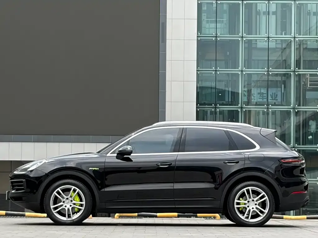 Porsche Cayenne Hybrid — фото 9
