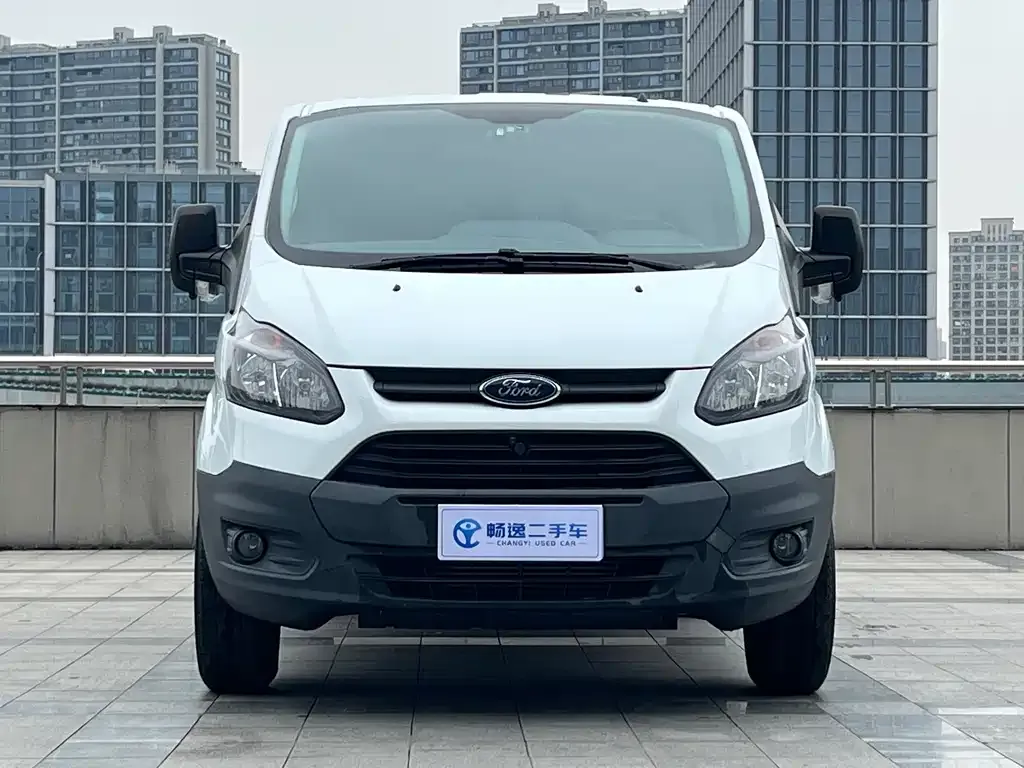 Ford Transit — фото 10