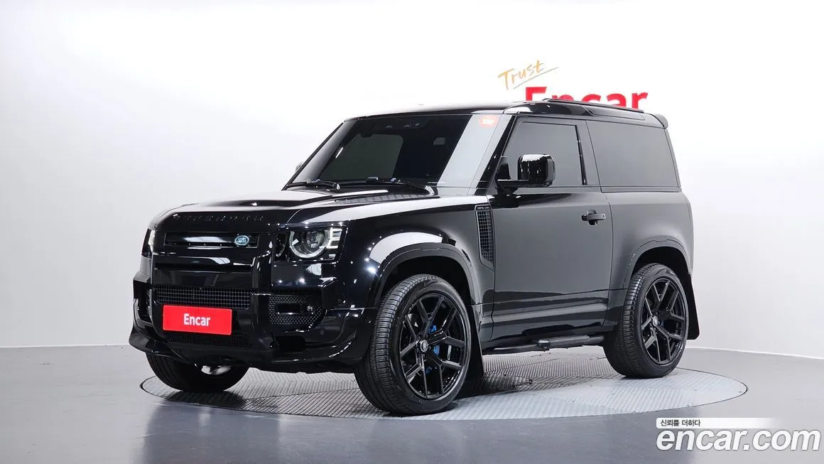 Land Rover Defender — фото 1