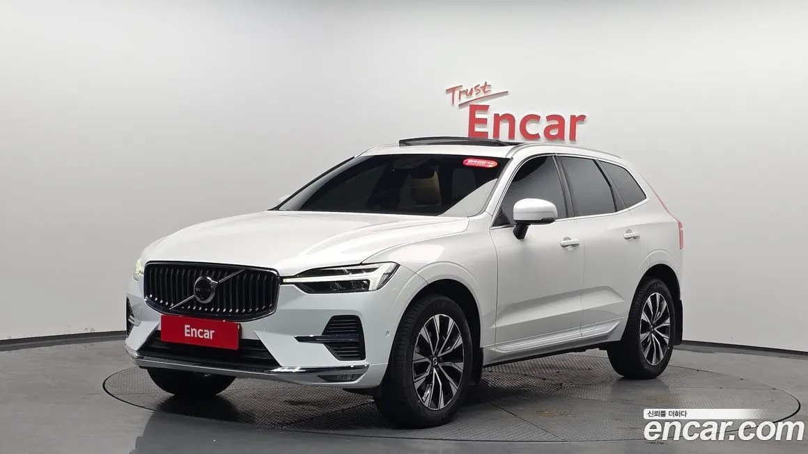 Volvo XC60 — фото 1