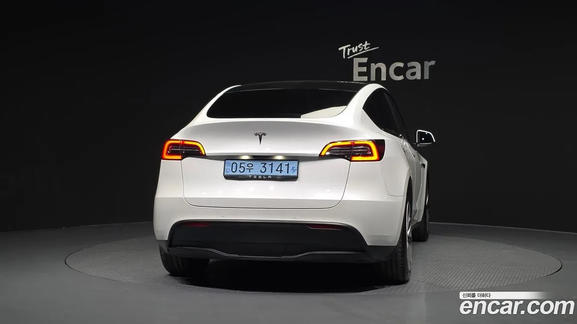 Tesla Model Y — фото 3