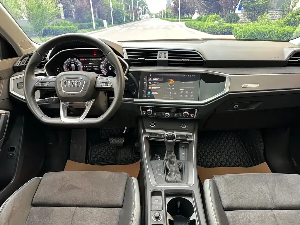 Audi Q3 — фото 3