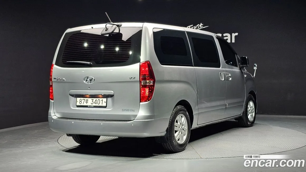 Hyundai Starex — фото 7