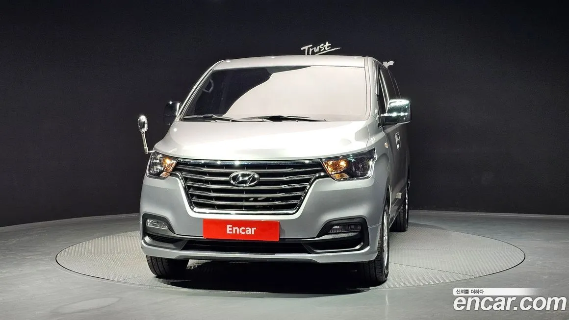 Hyundai Starex — фото 9