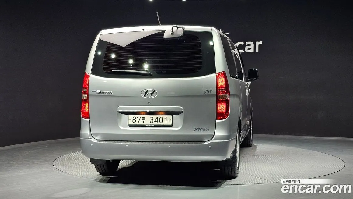 Hyundai Starex — фото 3
