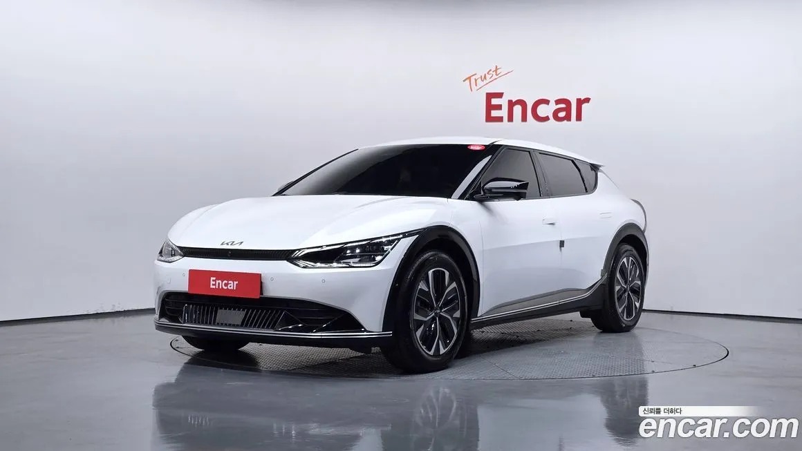 Kia EV6 — фото 1