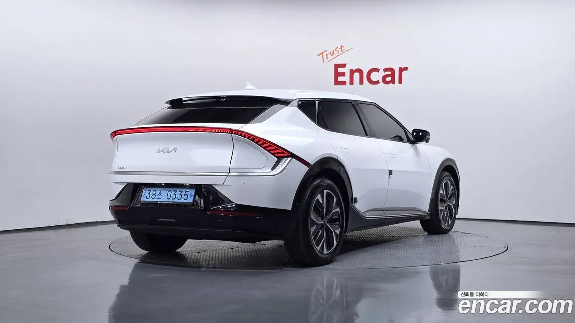 Kia EV6 — фото 2