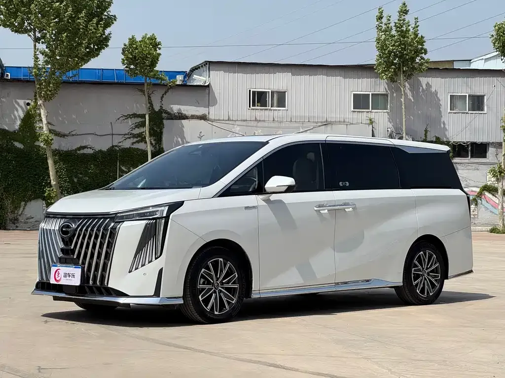 GAC Motor Trumpchi M8 — фото 1