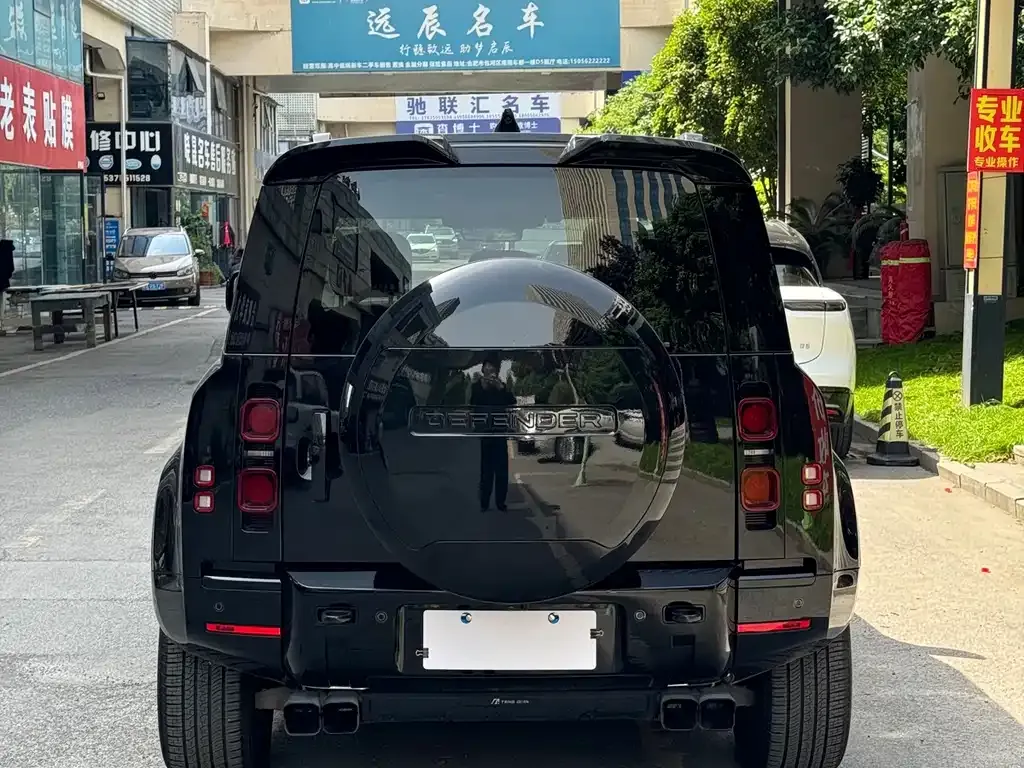 Land Rover Defender — фото 7
