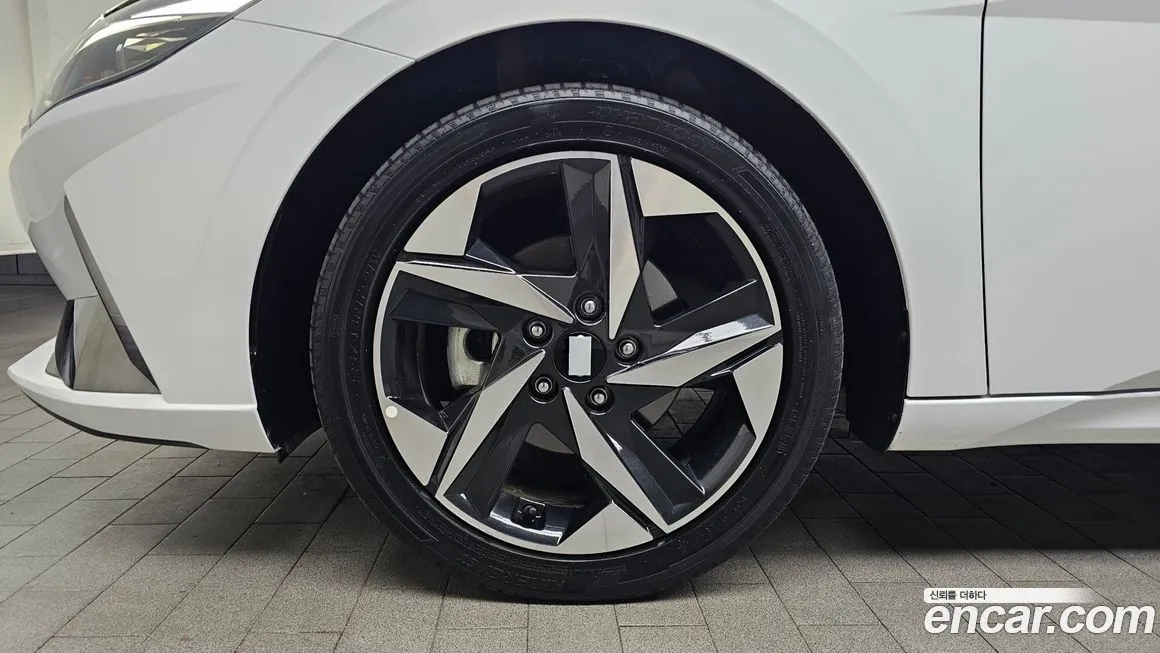 Hyundai AVANTE — фото 5