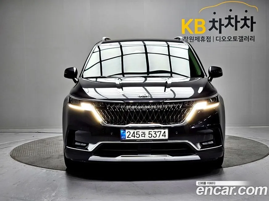 Kia Carnival — фото 1