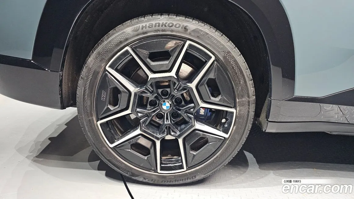 BMW XM — фото 8