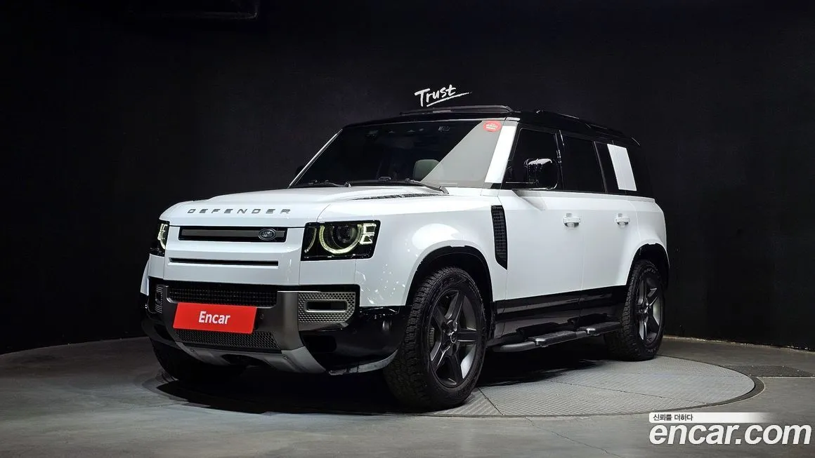 Land Rover Defender — фото 1
