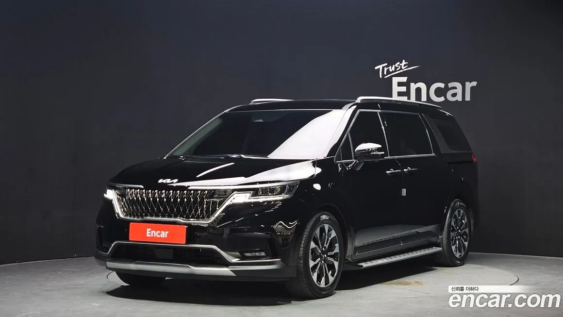 Kia Carnival — фото 1