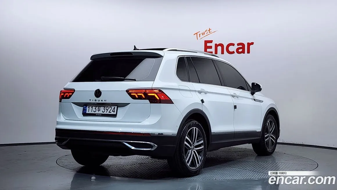 Volkswagen Tiguan — фото 6