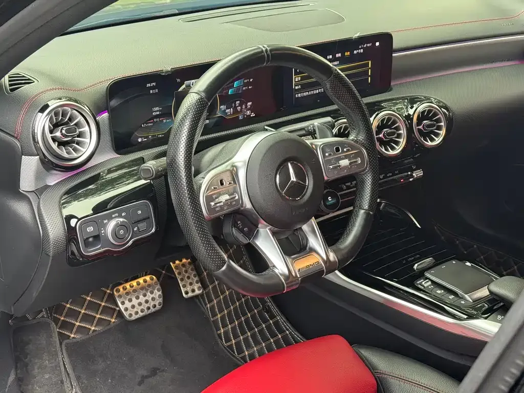 Mercedes-Benz A-Class AMG — фото 2