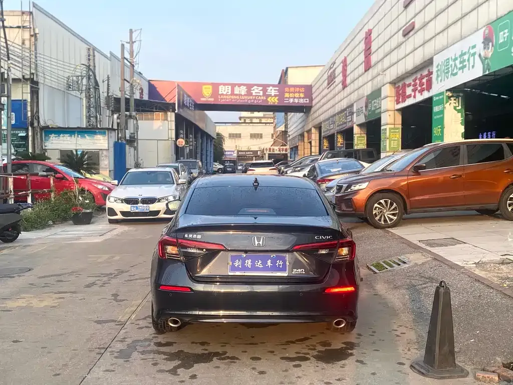 Honda Civic — фото 5