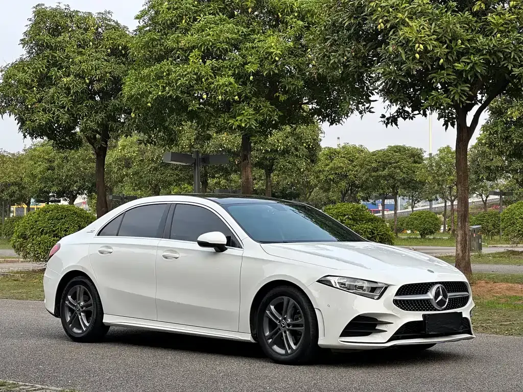 Mercedes-Benz A-Class — фото 8