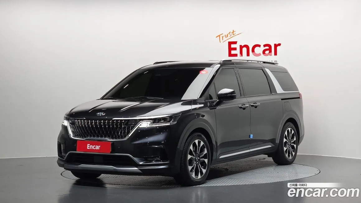 Kia Carnival — фото 1