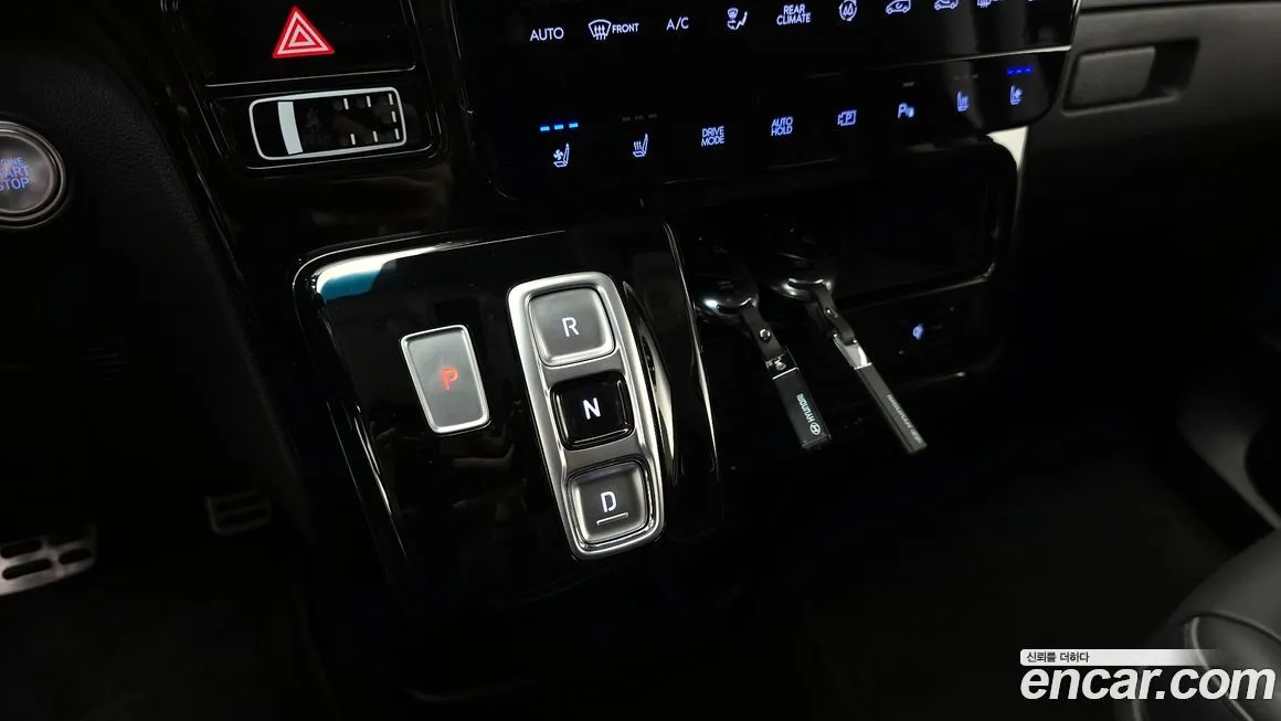 Hyundai Staria — фото 2