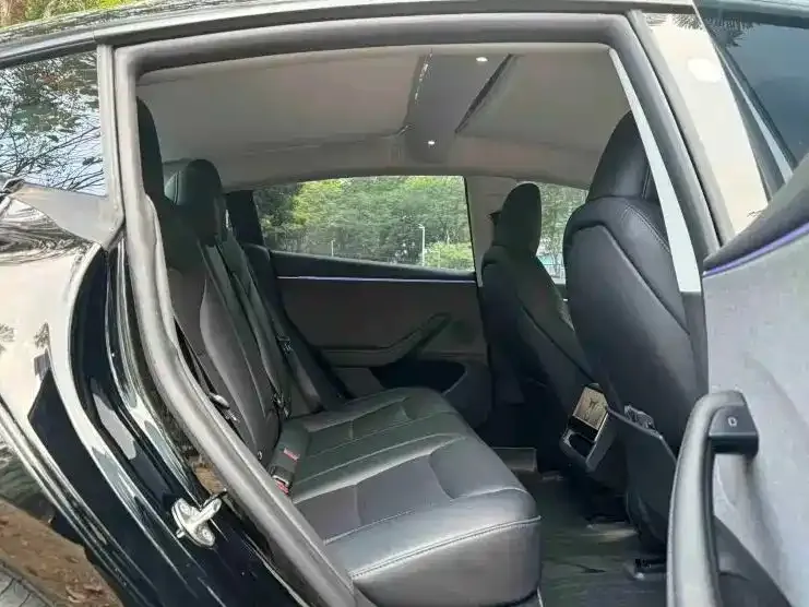 Tesla Model 3 — фото 10