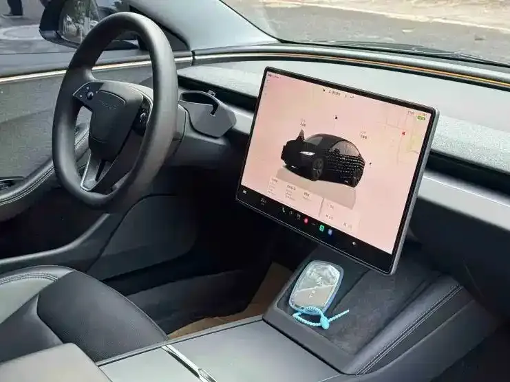 Tesla Model 3 — фото 4