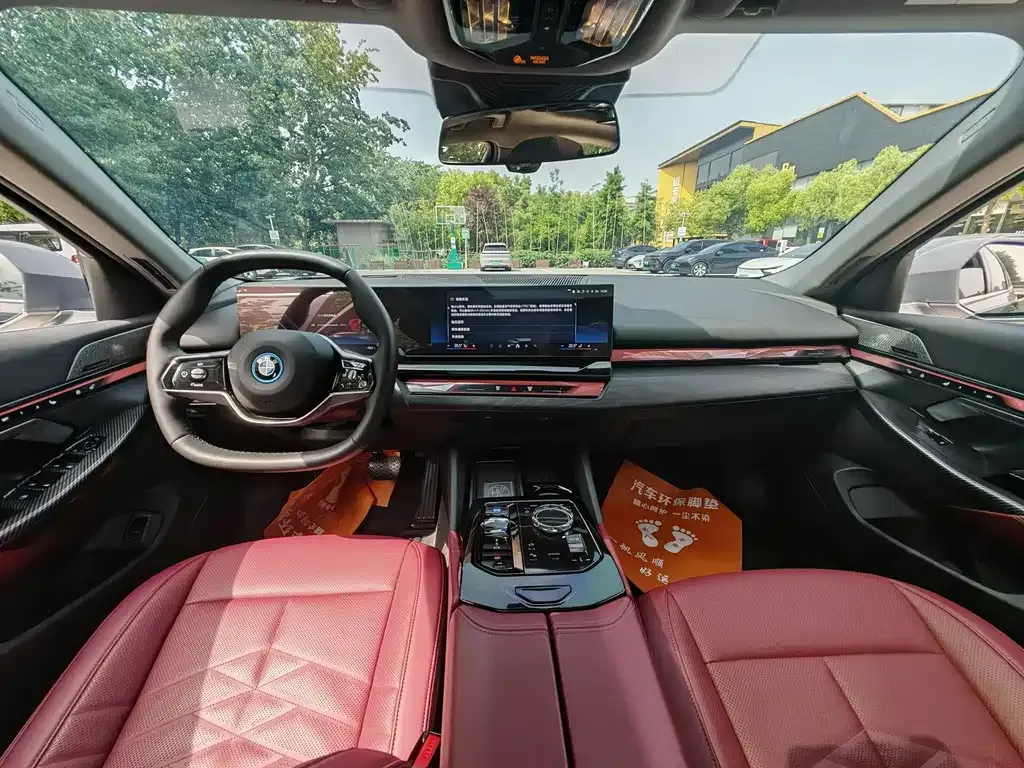 BMW i5 — фото 7