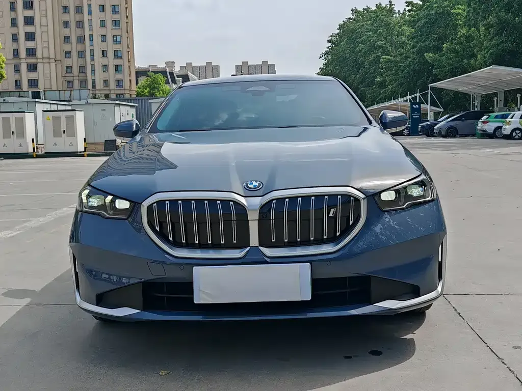 BMW i5 — фото 6