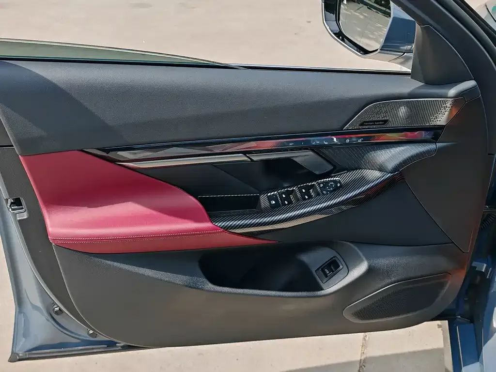 BMW i5 — фото 10