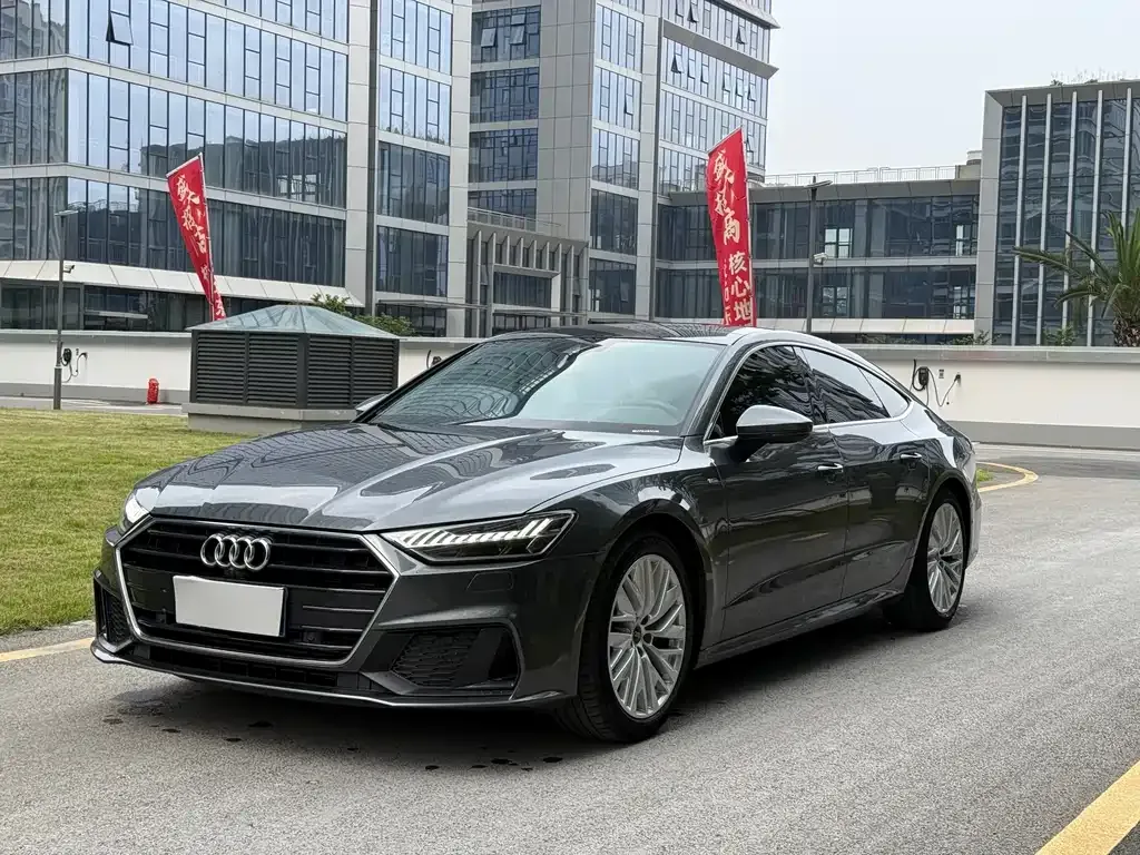 Audi A7 — фото 1