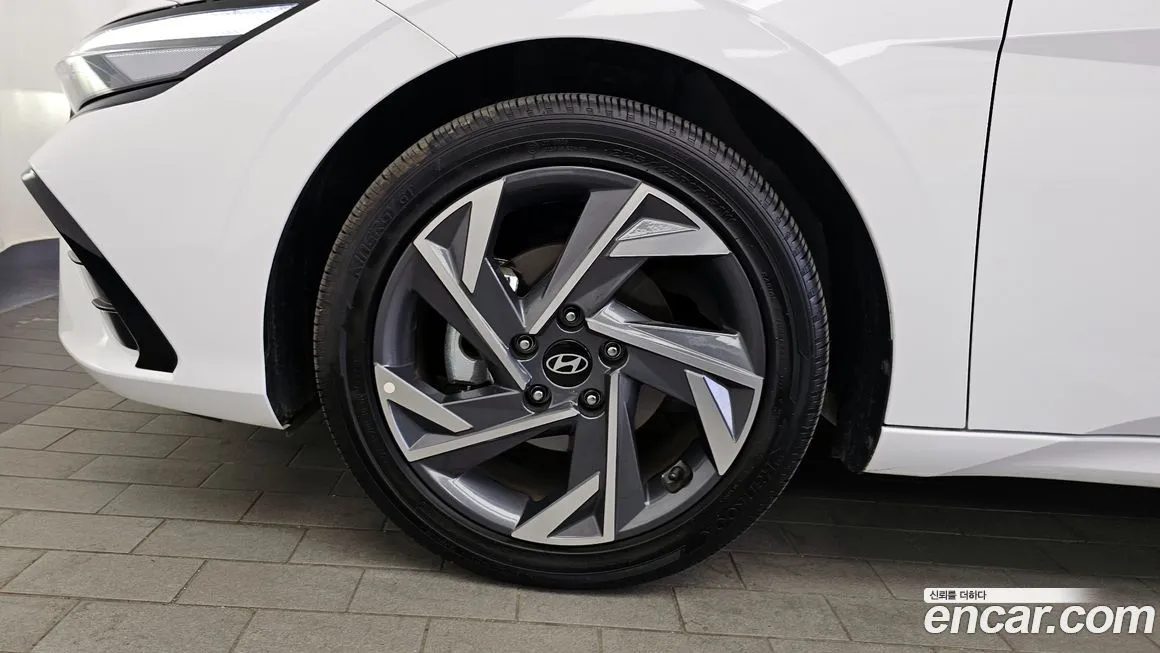 Hyundai AVANTE — фото 5