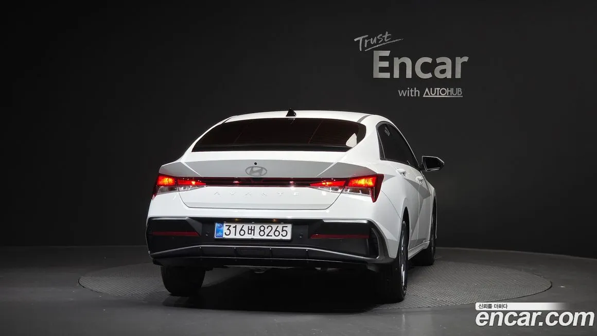 Hyundai AVANTE — фото 3