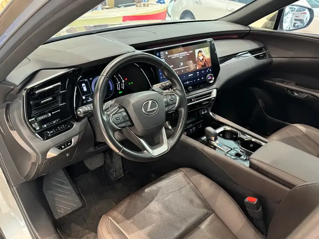 Lexus RX — фото 6