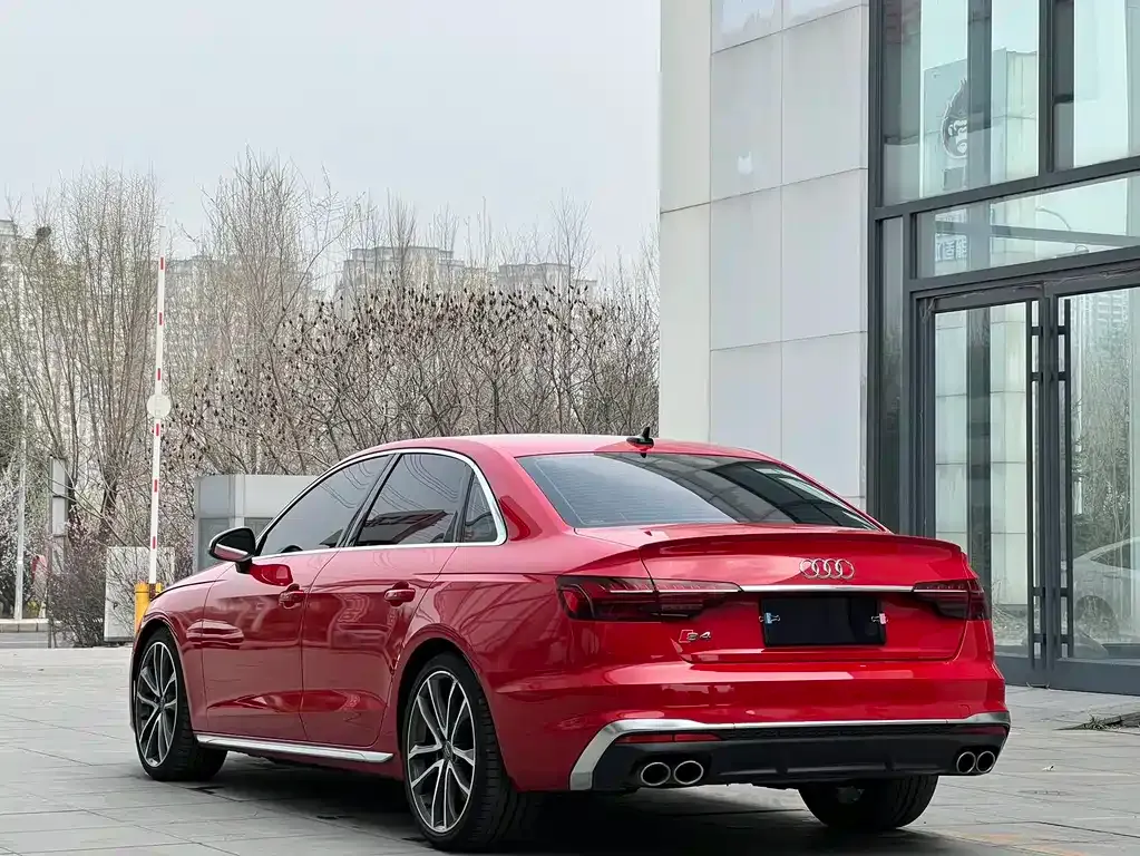 Audi S4 — фото 8