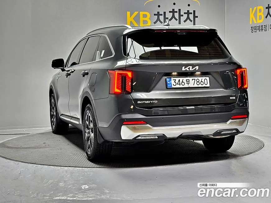 Kia Sorento — фото 7