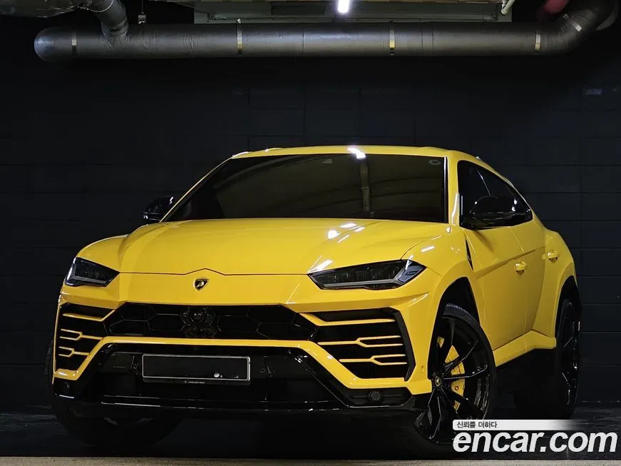 Lamborghini Urus — фото 1