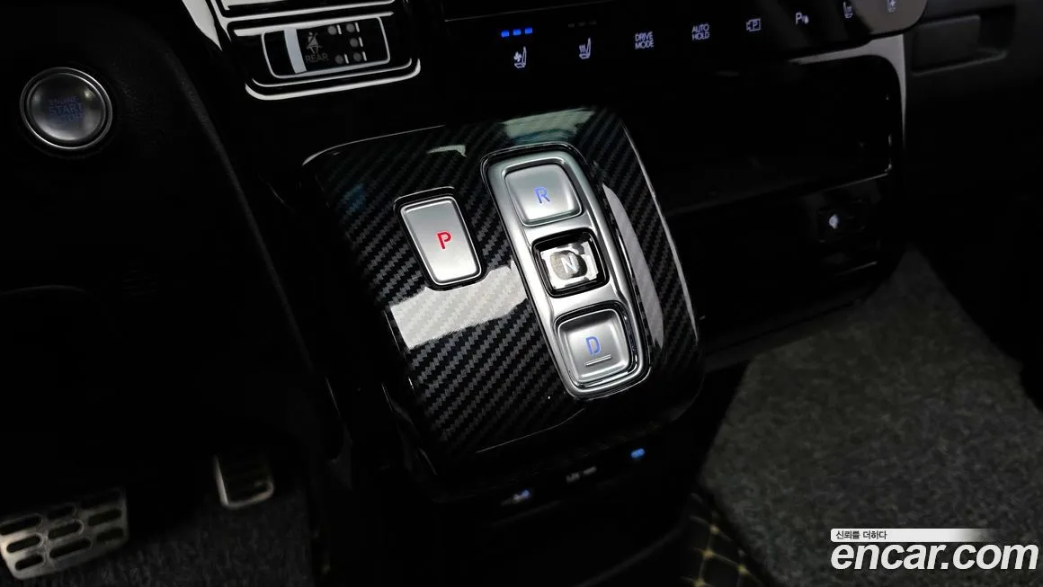 Hyundai Staria — фото 2
