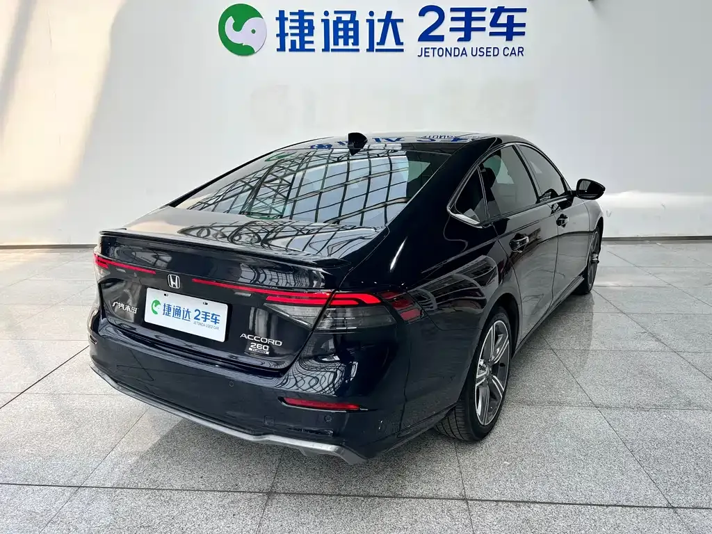 Honda Accord — фото 6