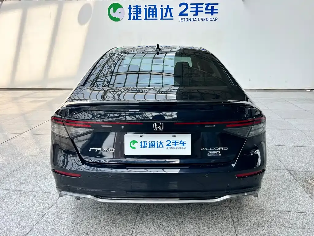 Honda Accord — фото 5