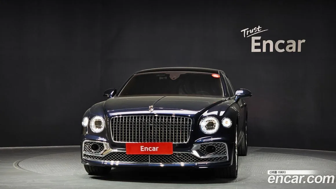 Bentley Flying Spur — фото 2