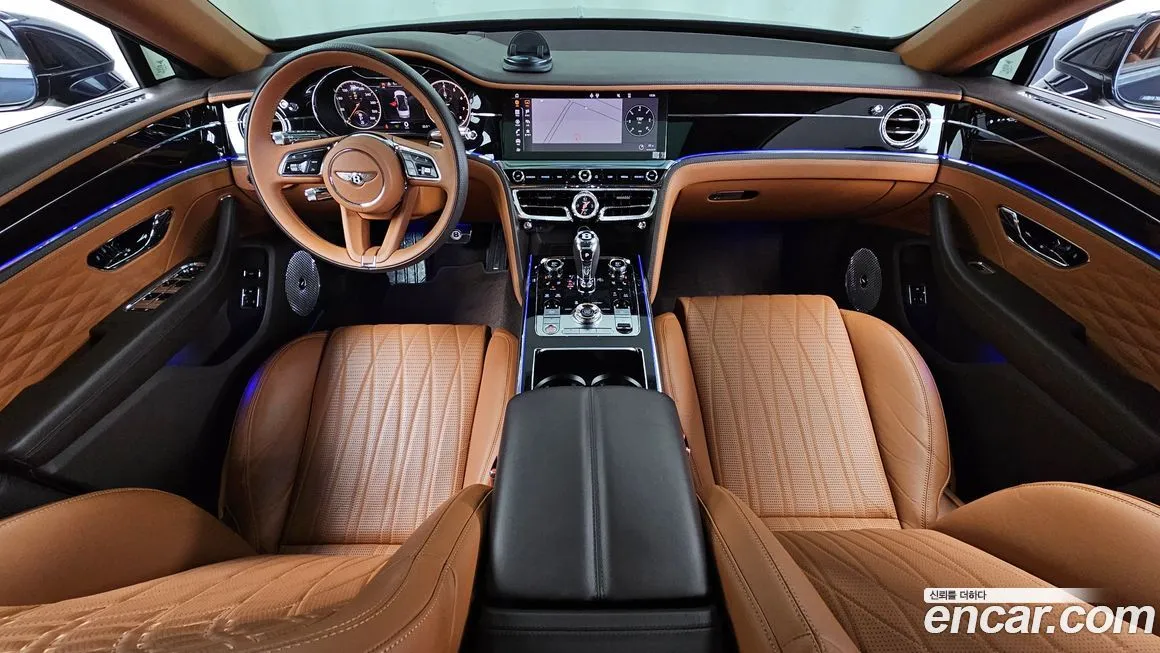 Bentley Flying Spur — фото 10