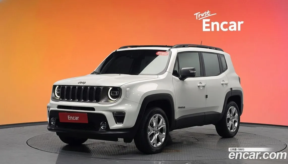 Jeep Renegade — фото 1